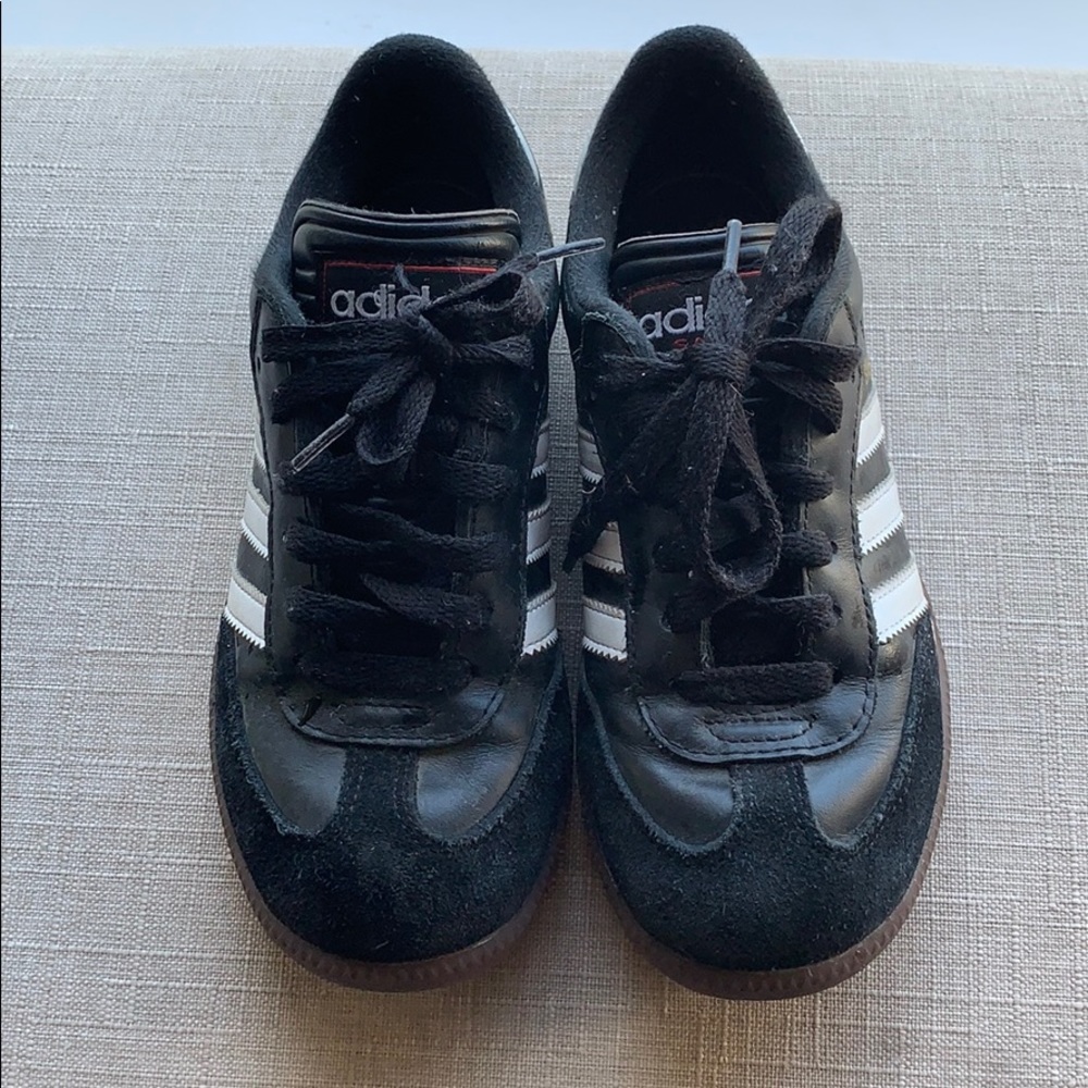 Kid’s Adidas Samba (Black)
